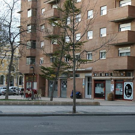 Hostal Puente De Piedra Zaragoza Eksteriør billede