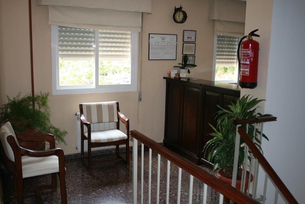 Hostal Puente De Piedra Zaragoza Eksteriør billede